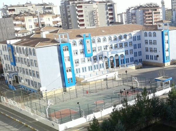 Borsa İstanbul Hattat Hamid Aytaç Ortaokulu Fotoğrafı